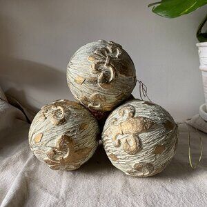 Vintage Holiday Ornaments White and Gold Baubles Fleur-de-lis Globes